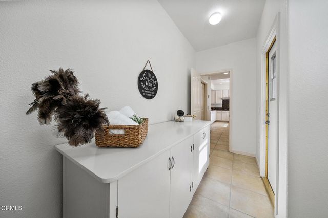 752 W Walnut Avenue D, Monrovia, CA 91016