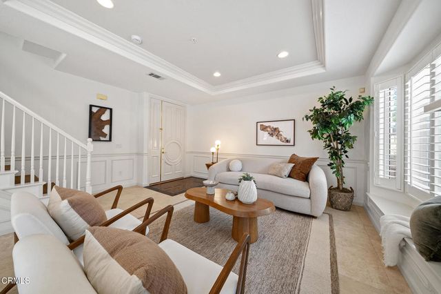 752 W Walnut Avenue D, Monrovia, CA 91016