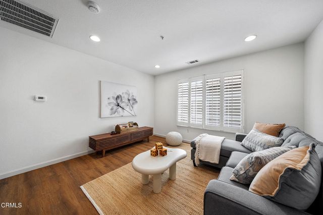 752 W Walnut Avenue D, Monrovia, CA 91016
