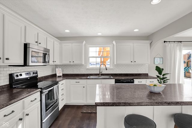 3364 Roundlake Lane, Whitestown, IN 46075