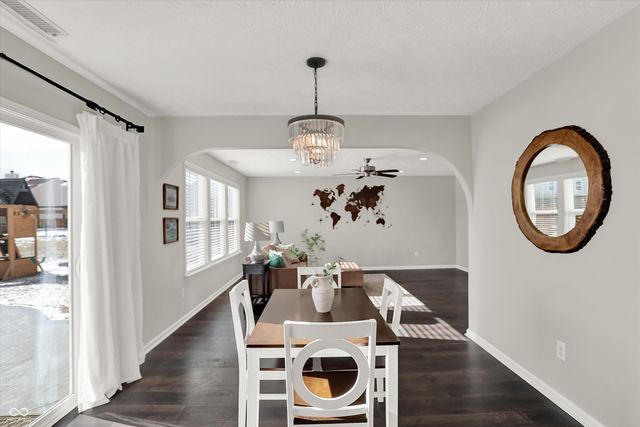 3364 Roundlake Lane, Whitestown, IN 46075