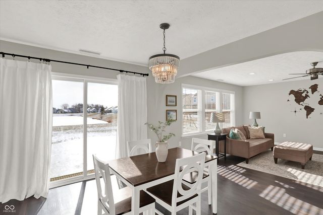 3364 Roundlake Lane, Whitestown, IN 46075