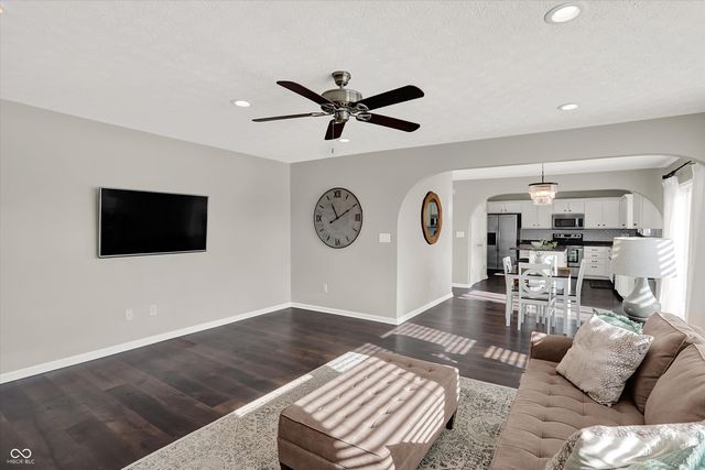 3364 Roundlake Lane, Whitestown, IN 46075