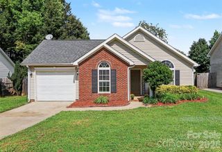 416 Mcginn Grove Drive, Charlotte, NC 28216
