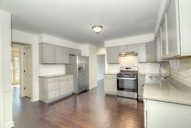 2309 Sudbury Lane, Geneva, IL 60134