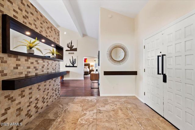 6252 E BEVERLY Lane, Scottsdale, AZ 85254