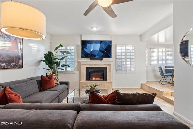 6252 E BEVERLY Lane, Scottsdale, AZ 85254