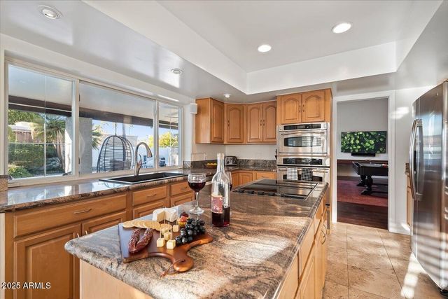 6252 E BEVERLY Lane, Scottsdale, AZ 85254