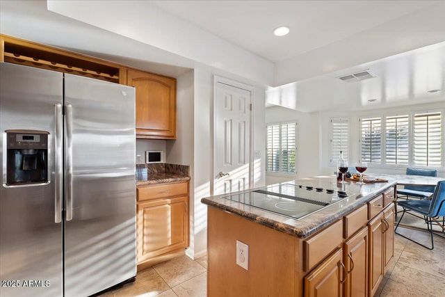 6252 E BEVERLY Lane, Scottsdale, AZ 85254