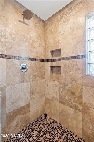 6252 E BEVERLY Lane, Scottsdale, AZ 85254