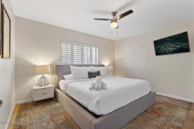 6252 E BEVERLY Lane, Scottsdale, AZ 85254