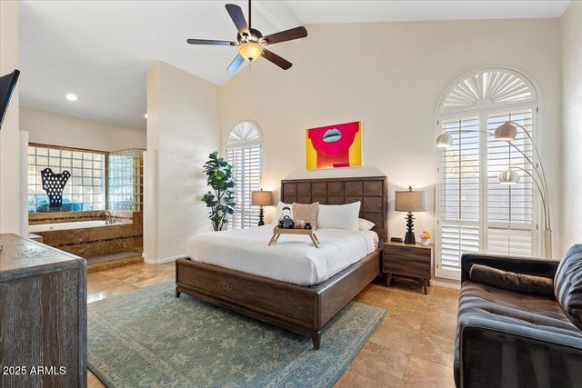 6252 E BEVERLY Lane, Scottsdale, AZ 85254