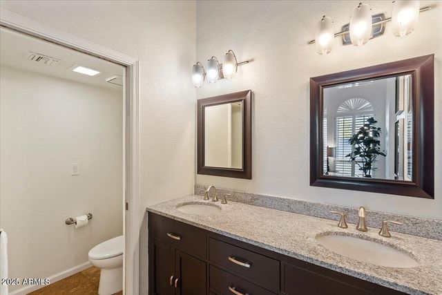 6252 E BEVERLY Lane, Scottsdale, AZ 85254