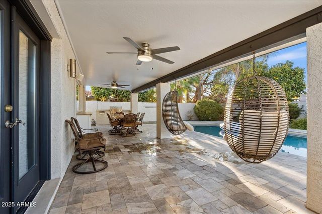 6252 E BEVERLY Lane, Scottsdale, AZ 85254