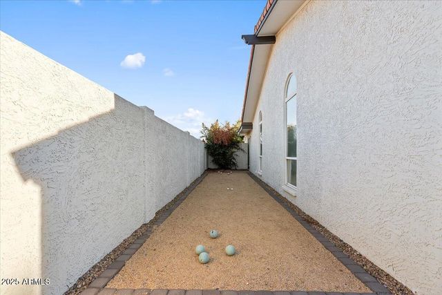 6252 E BEVERLY Lane, Scottsdale, AZ 85254