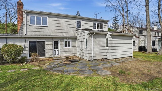 23 Hartley Road, Great Neck, NY 11023