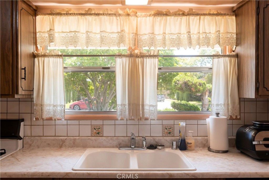 Image 10 of property listing at 753 S Aldenville Avenue S, Covina, CA 91723