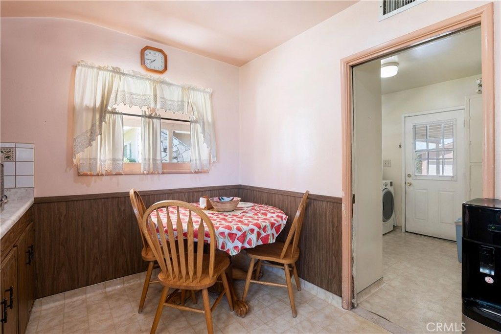 Image 12 of property listing at 753 S Aldenville Avenue S, Covina, CA 91723