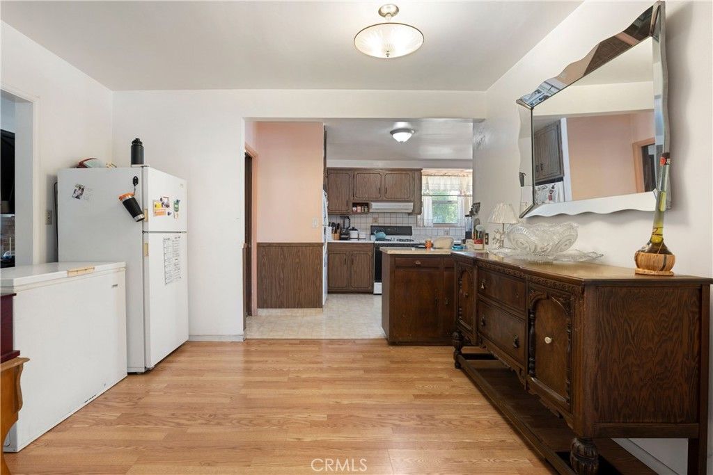 Image 16 of property listing at 753 S Aldenville Avenue S, Covina, CA 91723