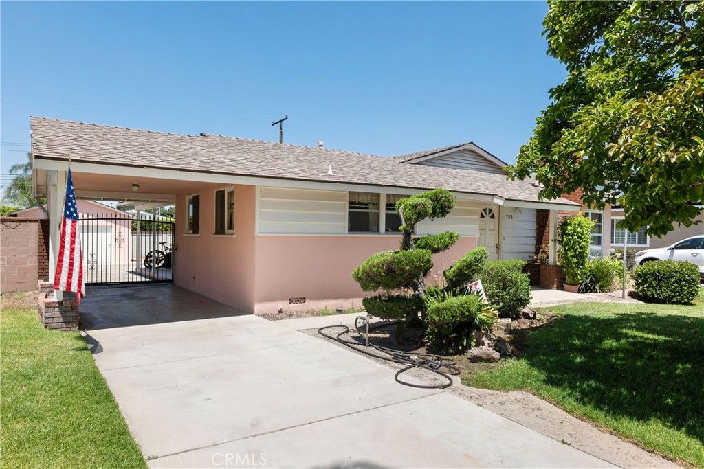 Image 2 of property listing at 753 S Aldenville Avenue S, Covina, CA 91723