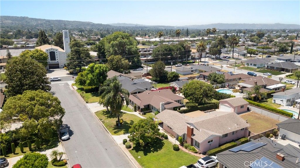 Image 3 of property listing at 753 S Aldenville Avenue S, Covina, CA 91723