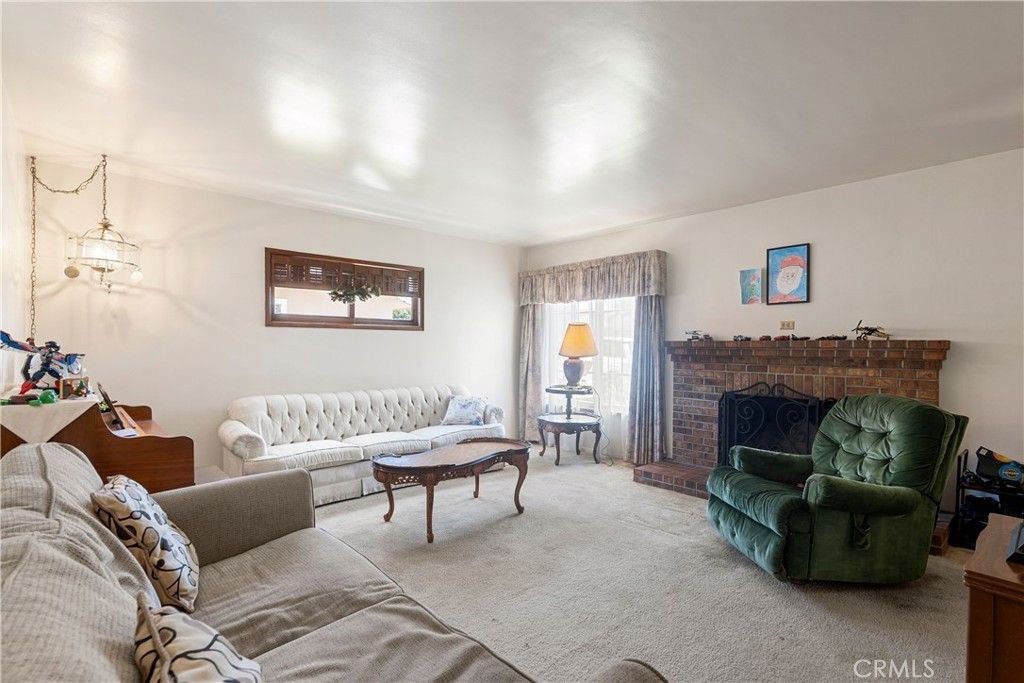 Image 6 of property listing at 753 S Aldenville Avenue S, Covina, CA 91723