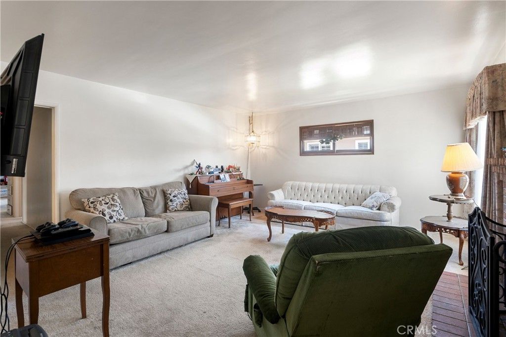 Image 7 of property listing at 753 S Aldenville Avenue S, Covina, CA 91723