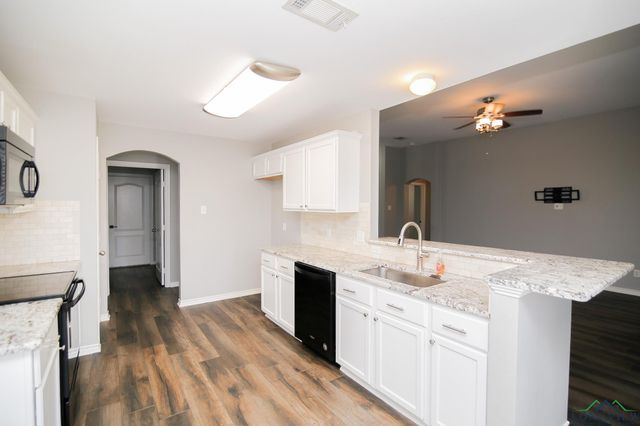 2030 Cumberland Dr., Longview, TX 75601