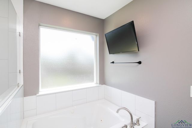 2030 Cumberland Dr., Longview, TX 75601