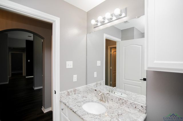 2030 Cumberland Dr., Longview, TX 75601