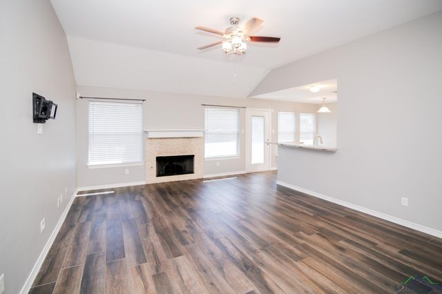 2030 Cumberland Dr., Longview, TX 75601