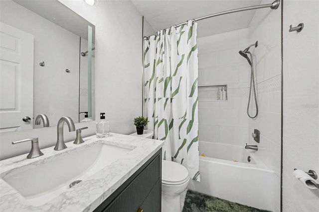 4107 BRENTWOOD PARK CIRCLE, Tampa, FL 33624