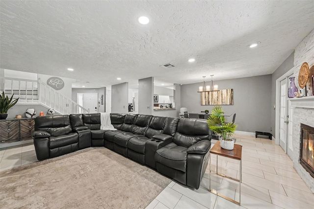 4107 BRENTWOOD PARK CIRCLE, Tampa, FL 33624