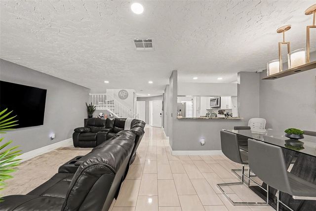 4107 BRENTWOOD PARK CIRCLE, Tampa, FL 33624