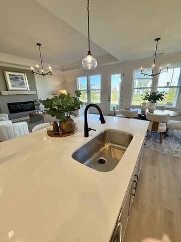 7628 Danswerk Dr, Murfreesboro, TN 37129