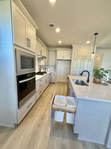 7628 Danswerk Dr, Murfreesboro, TN 37129