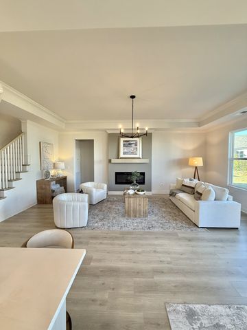 7628 Danswerk Dr, Murfreesboro, TN 37129