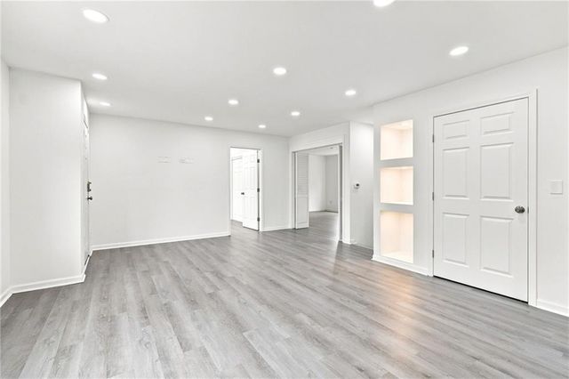 7331 N Crystal Avenue, Kansas City, MO 64119