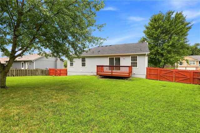 7331 N Crystal Avenue, Kansas City, MO 64119
