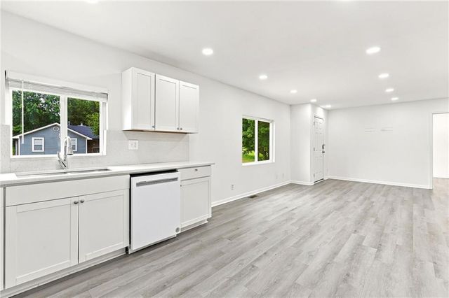 7331 N Crystal Avenue, Kansas City, MO 64119