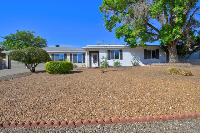 4110 El Alto Court SE, Rio Rancho, NM 87124