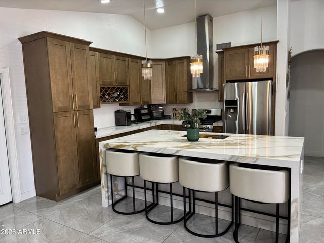 2015 N 89TH Drive, Phoenix, AZ 85037