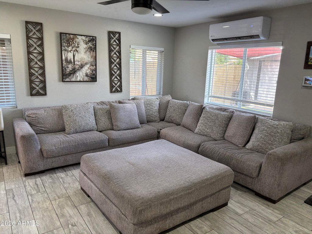 2015 N 89TH Drive, Phoenix, AZ 85037 — photo 5