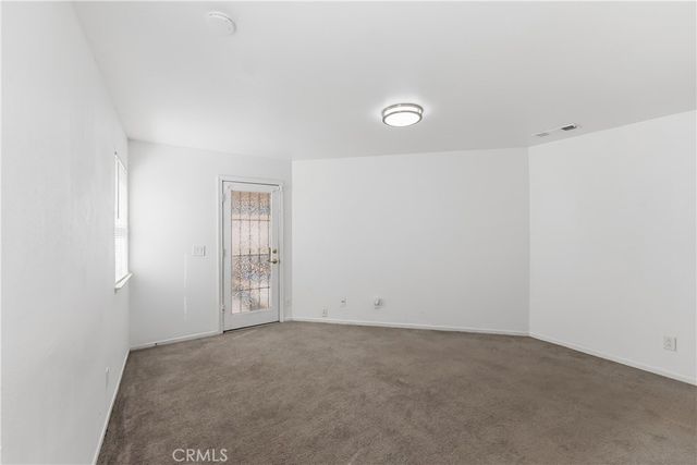 2521 N Selland Avenue, Fresno, CA 93722