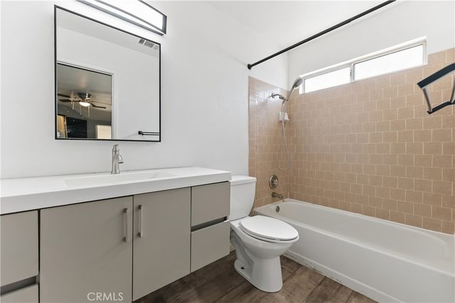 2521 N Selland Avenue, Fresno, CA 93722