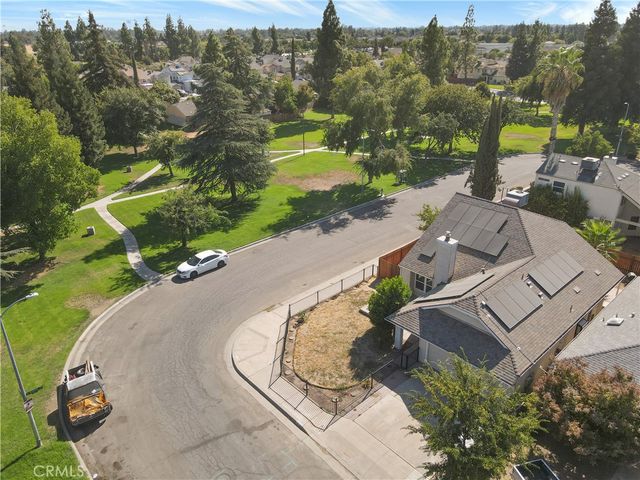 2521 N Selland Avenue, Fresno, CA 93722