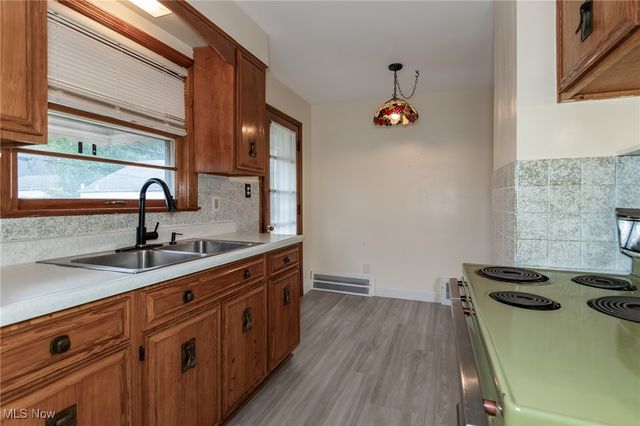 306 E 323rd Street, Willowick, OH 44095