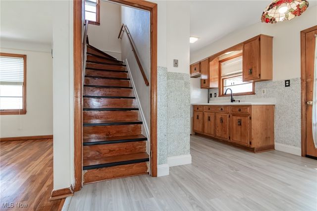 306 E 323rd Street, Willowick, OH 44095