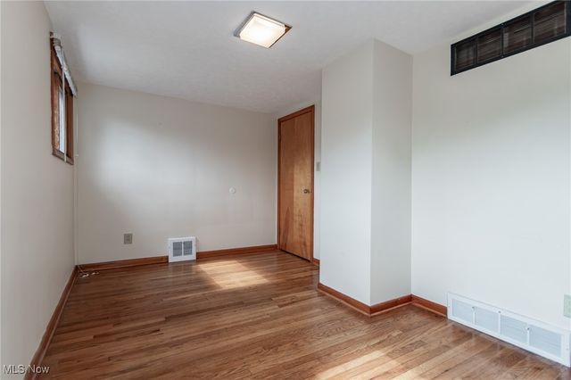 306 E 323rd Street, Willowick, OH 44095