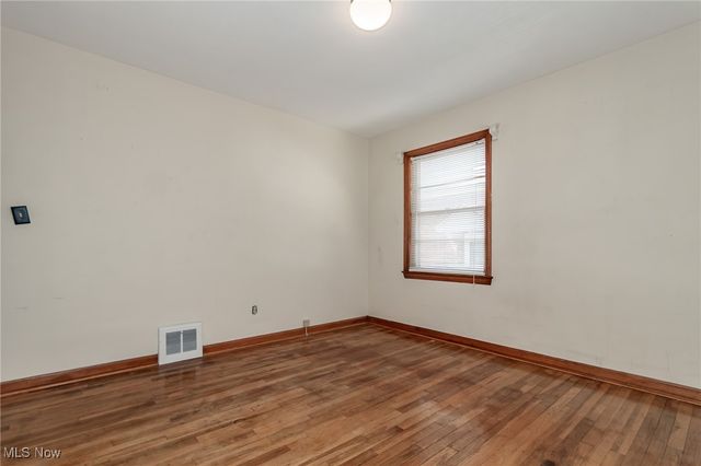 306 E 323rd Street, Willowick, OH 44095